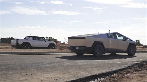 This Tesla Cyberbeast Vs Hummer Ev Drag Race Is Unmissable