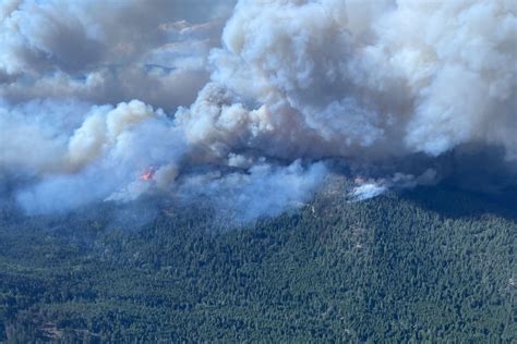 Incendios En Canadá Obligan A Evacuar Una Ciudad Y Poner Bajo Alerta