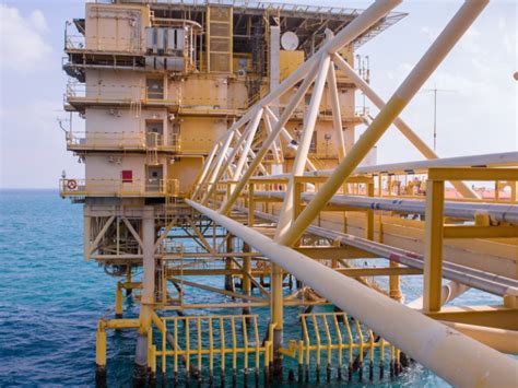 Aramco Awards EPC Contract For World S Largest Offshore Field Oil