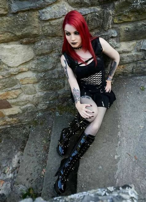 Pin On Gothic Babes