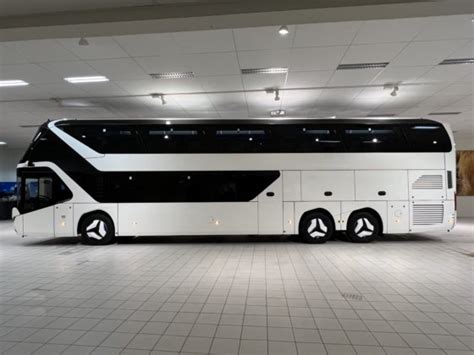 2023 NEOPLAN SKYLINER P06 Euro 6E V.I.P / Exclusive Class (Cream ...