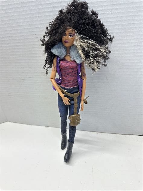 Disney Zombies 2 Willa Lykensen Werewolf Doll Barbie Fashion Doll