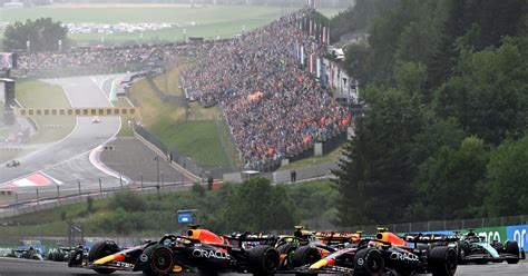 Bajo La Lluvia Verstappen Se Qued Con El Triunfo En Un Sprint