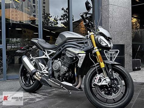 Triumph Speed Triple Rs Model Naked Roadster Motor