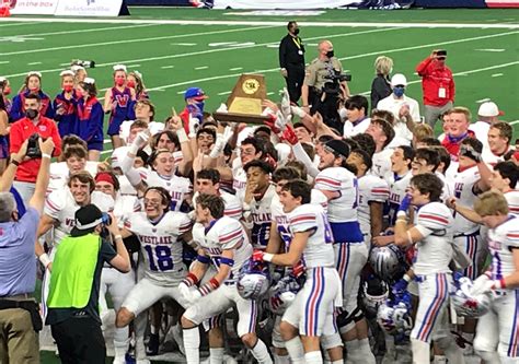 Texas School for the Deaf football team wins first-ever state ...