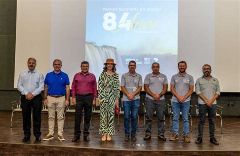 Parque Nacional Do Igua U Celebra Anos Bolo M Sica E Novos