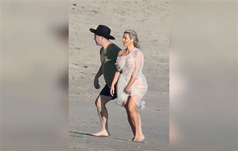 PICS Kim Kardashian S Naked Beach Photoshoot
