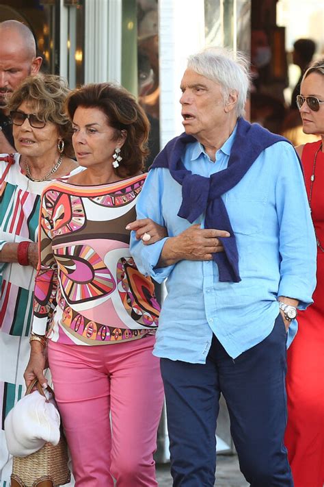 Photo Bernard Tapie et sa femme Dominique sont allés diner au