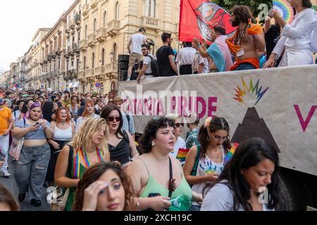 CATANIA ITALIEN 15 JUNI 2024 Während der Gay Pride Parade in