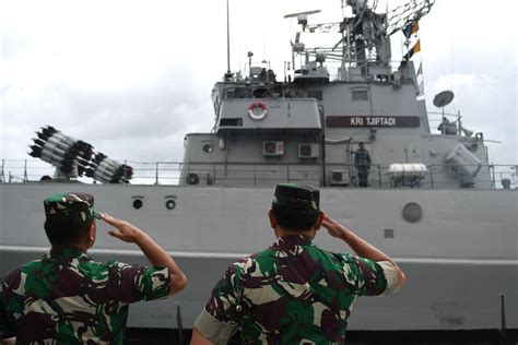 Foto Tiga Kapal Perang KRI Siaga Mengintai Tiongkok Di Laut Natuna