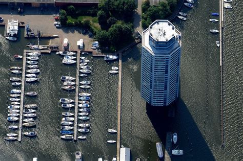 Schleswig Von Oben Hochhaus Geb Ude Im Wohngebiet Wikingturm Am