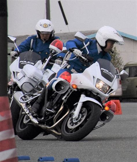 日本一の白バイ隊員が動画で運転技術をレッスン 熊本県警 写真特集26 毎日新聞