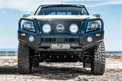 Commercial Deluxe Bull Bar To Suit Nissan Navara Np