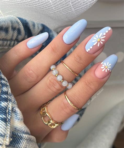 30 Trendy Flower Nail Designs For Spring Manicures 2023 Floral Nails