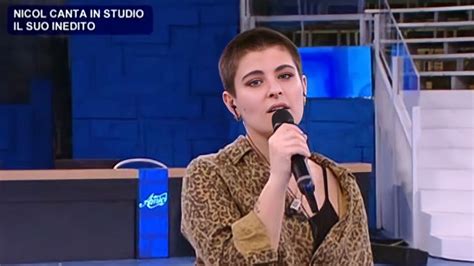 Amici 21 Nicol Castagna Esce Allo Scoperto Con La Fidanzata Video