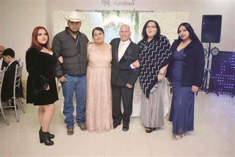 Celebran Sus Bodas De Oro