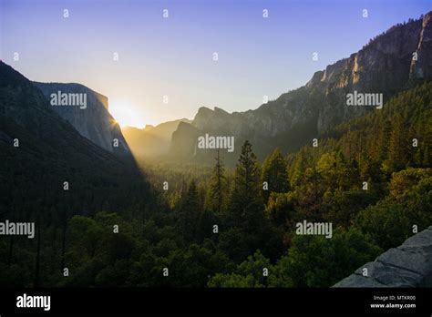 Yosemite National Park, Tunnel View sunrise Stock Photo - Alamy