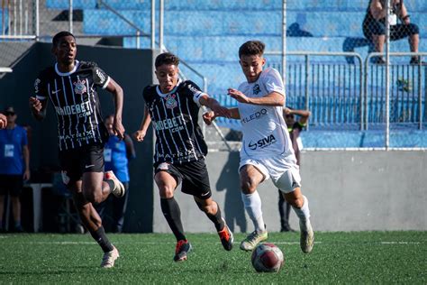 Corinthians vence o Aster Itaquá pelo Paulista sub 20 direito à