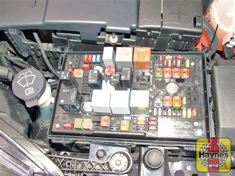 Fusebox And Diagnostic Socket Locations Vauxhall Astra 2009 2013 Haynes Manuals