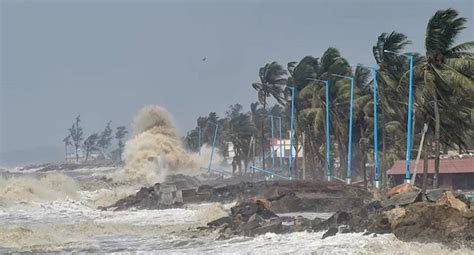 Cyclone Sitrang Update Heavy Rain With Gusty Winds Likely In Andhra