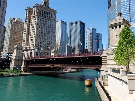 Michigan Avenue DuSable Bridge Chicago | Chicago Magnificent Mile ...