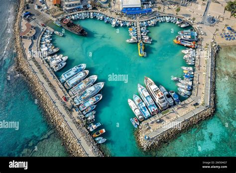 Ayia napa marina antenne Fotos und Bildmaterial in hoher Auflösung