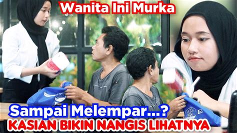 Prank Sholawat Wanita Ini Murka Sampai Melempar Seorang Gembel Jadi