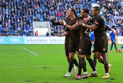 Jetzt Im Liveticker So Schlägt Sich St Pauli Gegen Rostock