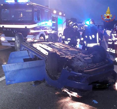 Incidente Mortale In Fi Pi Li Perdono La Vita Due Ragazzi