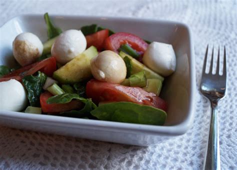 tomato bocconcini salad Recipe