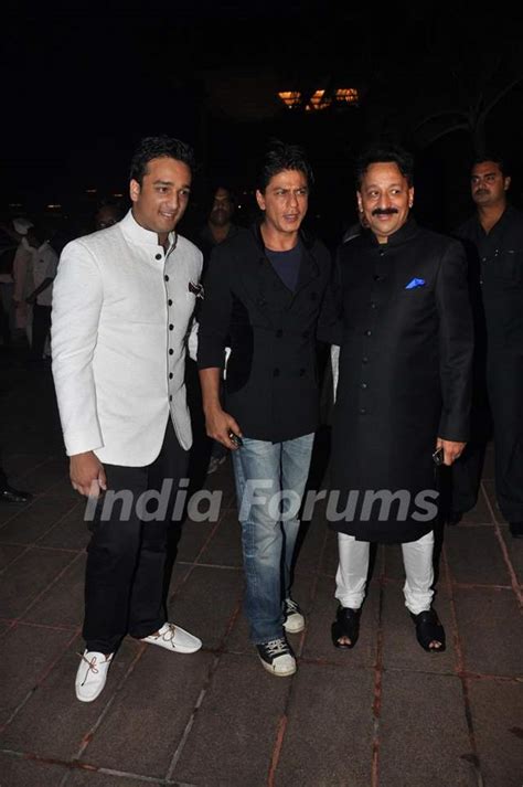 Salman Khan Shahrukh Khan At Minister Mrbaba Siddiques Iftar Party Photo