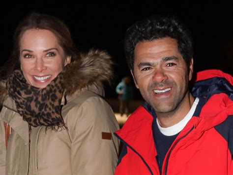 Pour Fêter 2019 Jamel Debbouze Partage Une Rare Photo Avec Mélissa Theuriau Et Leurs Deux Enfants