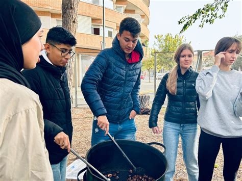 LA CASTANYADA AL PEDROLO Web pública INS Manuel de Pedrolo