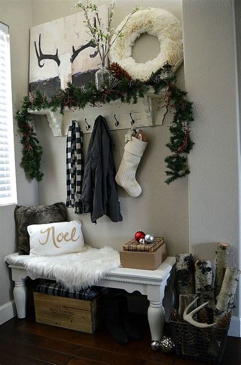 23 Welcoming And Cozy Christmas Entryway Décor Ideas DigsDigs