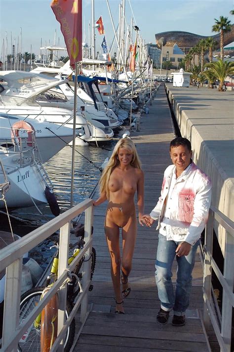 Holiday Fun Vol1 A Amt58b Porn Pic