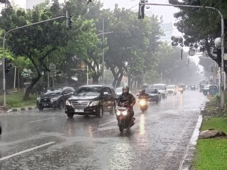 Sebagian Jakarta Hari Ini Diprediksi Diguyur Hujan