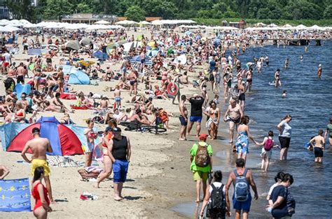 Armagedon nad Bałtykiem Takich tłumów na plażach dawno nie było