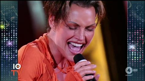 Anna Oxa Un Emozione Da Poco 2 Full Hd 2001 Festivalbar Youtube