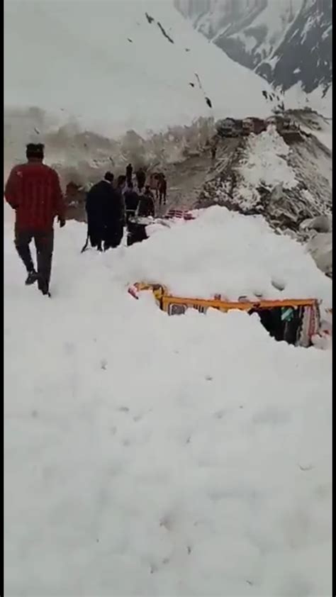 Massive Avalanche Hits Zojila Pass On Srinagar Leh Highway Many