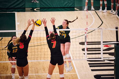 Regina Cougars Womens Volleyball The Carillon