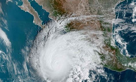 Huracán Norma Se Intensifica Nuevamente A Categoría 3 Y Amenaza Cabo