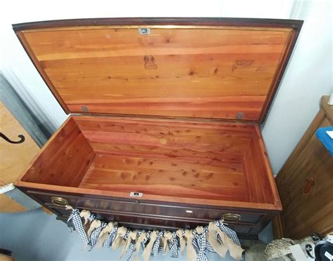 Antique Lane Cedar Chest - Barter Post