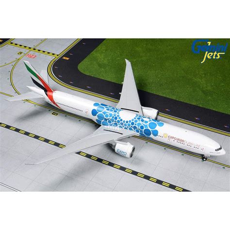 Gemini Jets Emirates B777 300er Blue Expo 2020 Diecast Model Scale 1