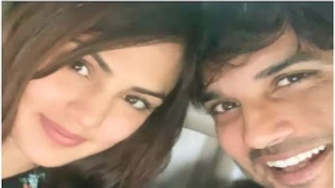 Sushant Singh Rajput Birth Anniversary Rhea Chakraborty Shares Unseen