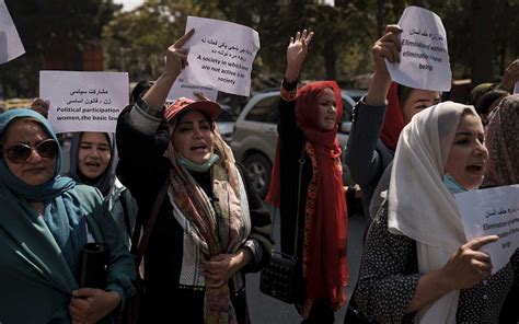 Talibanes Exigen A Las Trabajadoras Municipales De Kabul Que Se Queden