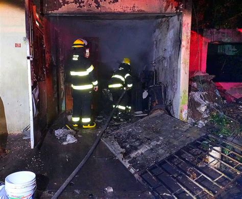 Se Incendia Vivienda En La Colonia Lagos