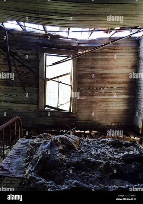 Abandoned house bedroom Stock Photo - Alamy