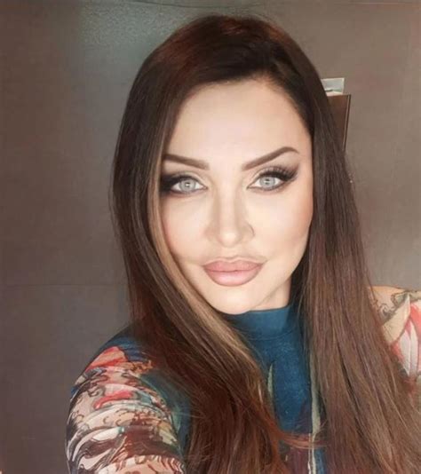 Esteti In Dozunu Ka Rd Yerli Angelina Jolie Umut Aky Rek I