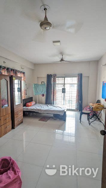 South Facing Flat Sell In Bashundhara B Block Bikroy