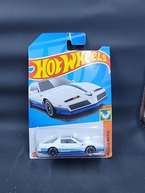 Hot Wheels Muscle Mania Pontiac Firebird Case